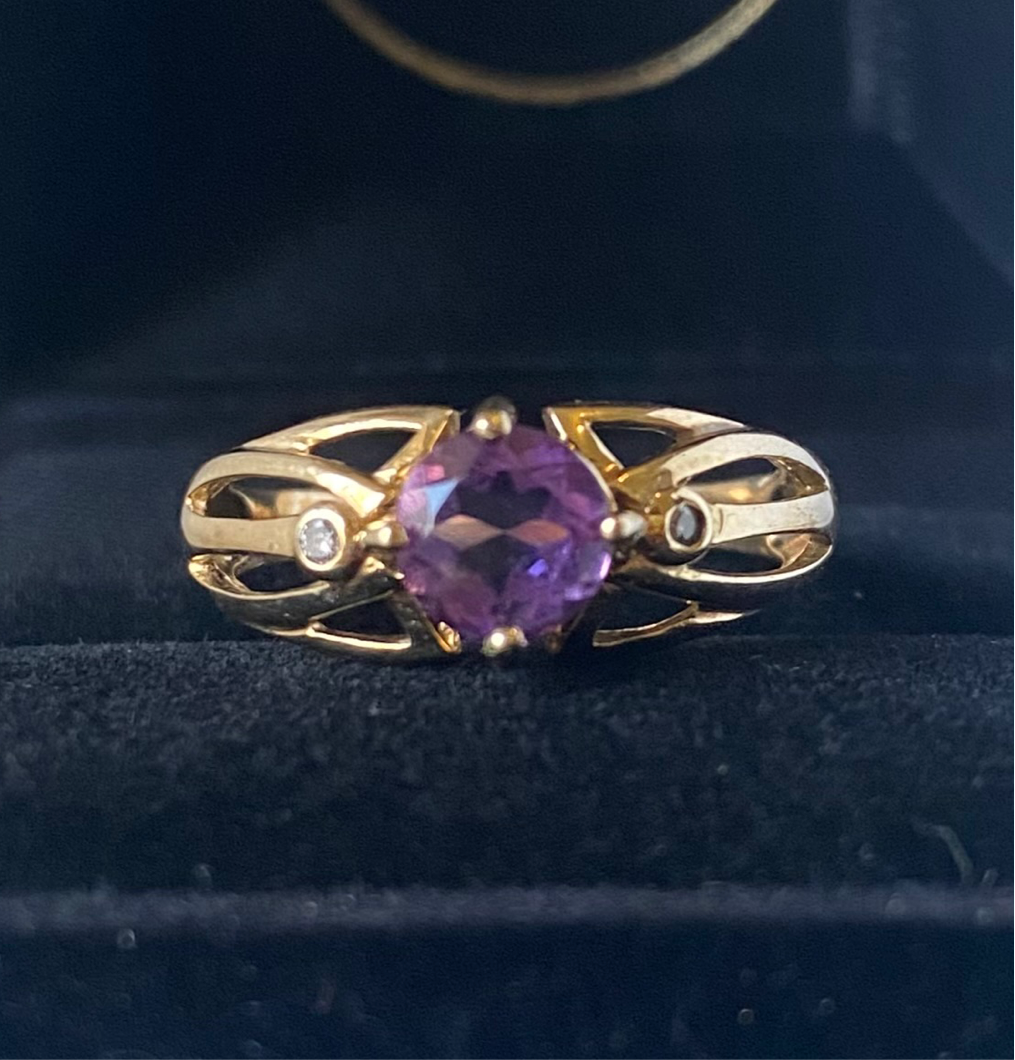 Yellow gold Jugendstil amethyst and diamond ring