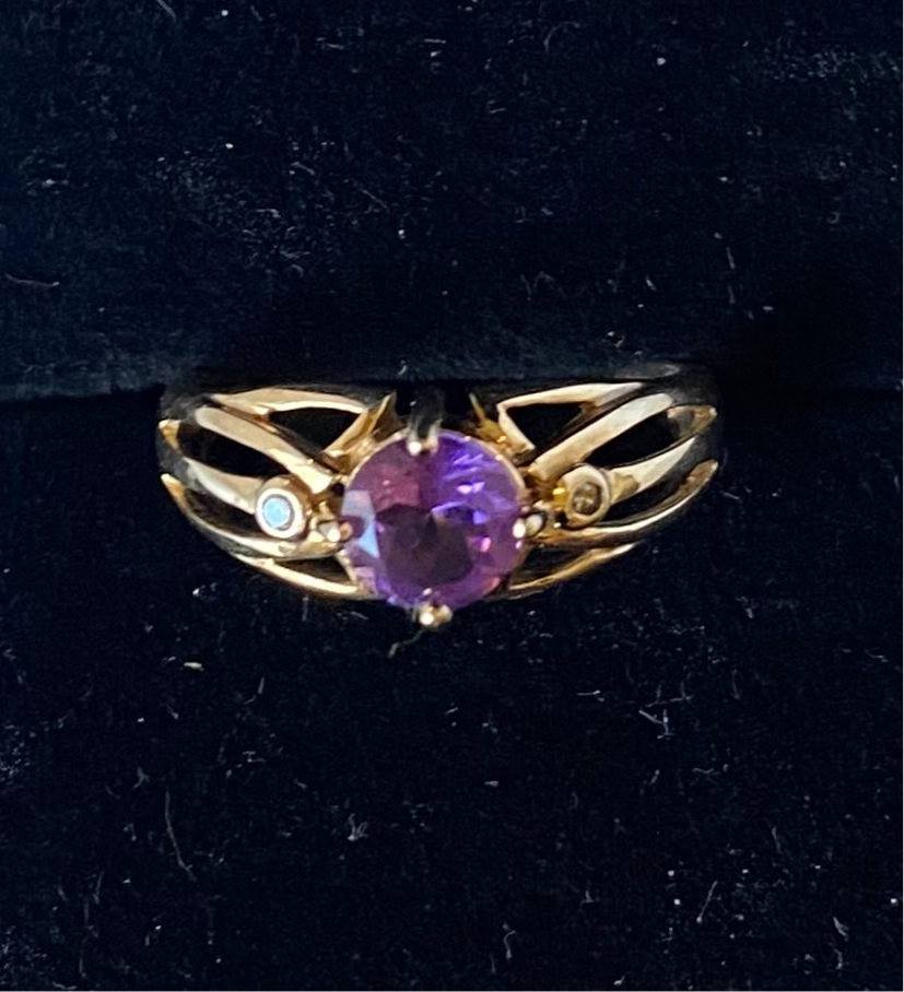 Yellow gold Jugendstil amethyst and diamond ring